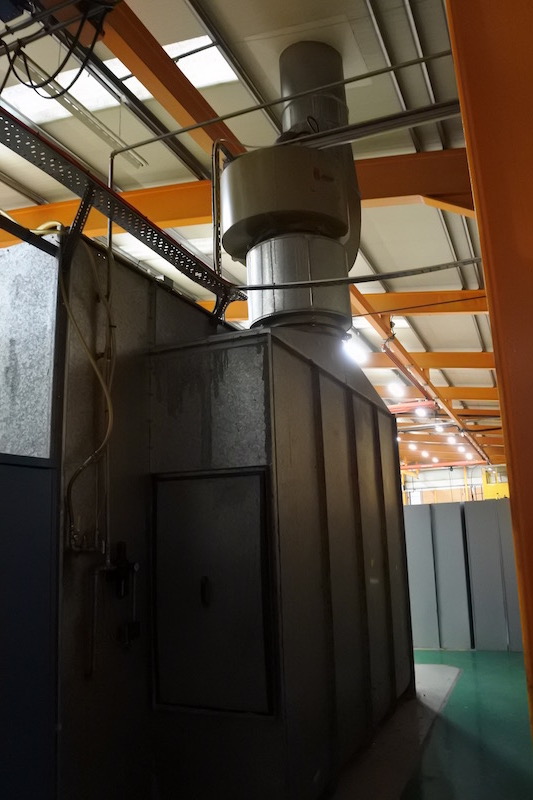 BINKS Paint Spray Booth with Sliding Doors and Extraction Unit